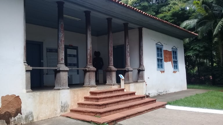 Fechada da entrada do Museu Histórico Sorocabano