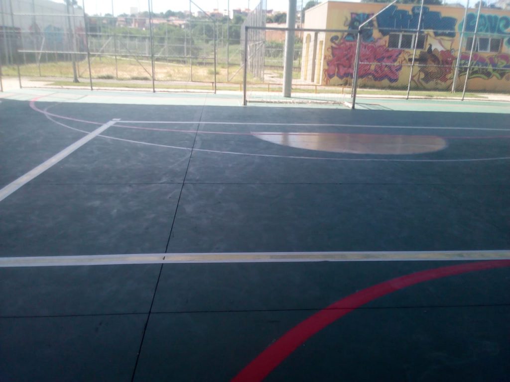 Quadra Poliesportiva do CEU das Artes - Laranjeiras com pintura nova