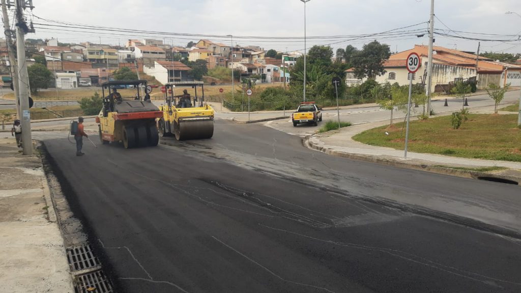Recapeamento de rua realizada pela Serpo