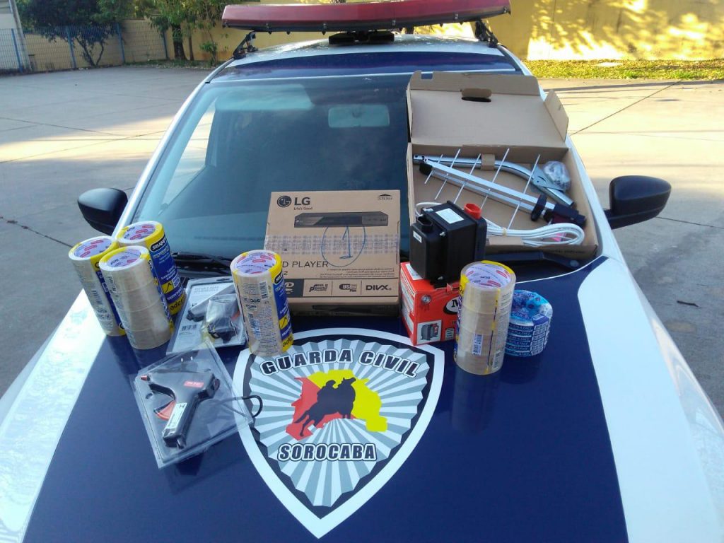 Materiais recuperados da escola municipal  da Zona Norte