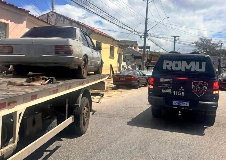 Veículo furtado é localizado pela GCM durante patrulhamento preventivo no bairro Barcelona